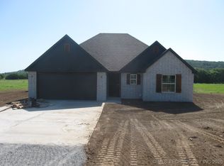 1471 S 426th Rd, Pryor, OK 74361