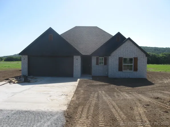 1471 S 426th Rd, Pryor, OK 74361