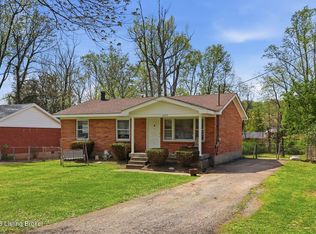6904 Triangle Dr, Louisville, KY