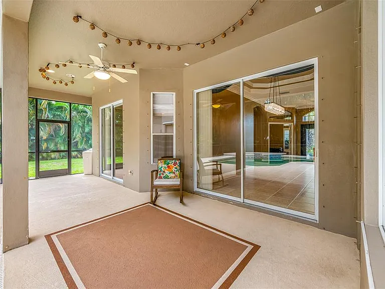 10675 Park Place Dr — Photo 35