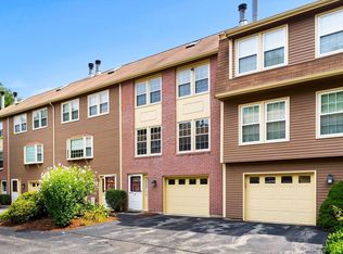 114 Heritage Dr UNIT 114, Tewksbury, MA 01876