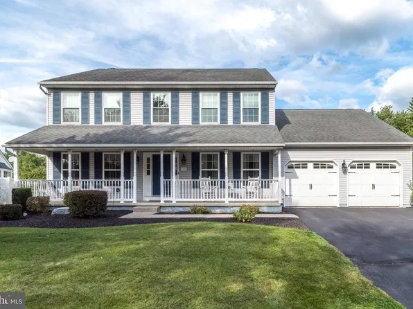 347 Beechwood Dr, Sellersville, PA 18960