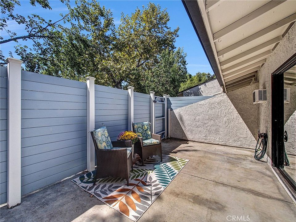 1st image of 413 N Conestoga Way #11