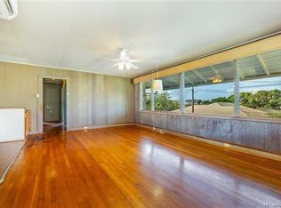 1555 Meyers St APT A, Honolulu, HI 96819