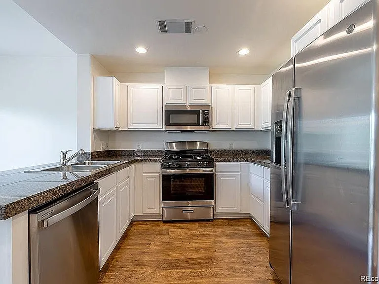1631 N Emerson St — Photo 5