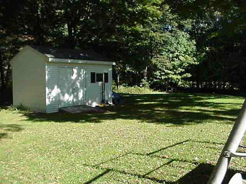 4th image of 643 MACELROY Road