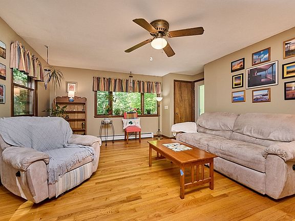 3rd image of 20 Cook Rd