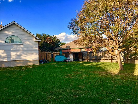 3rd image of 20301 Wayzata Ct