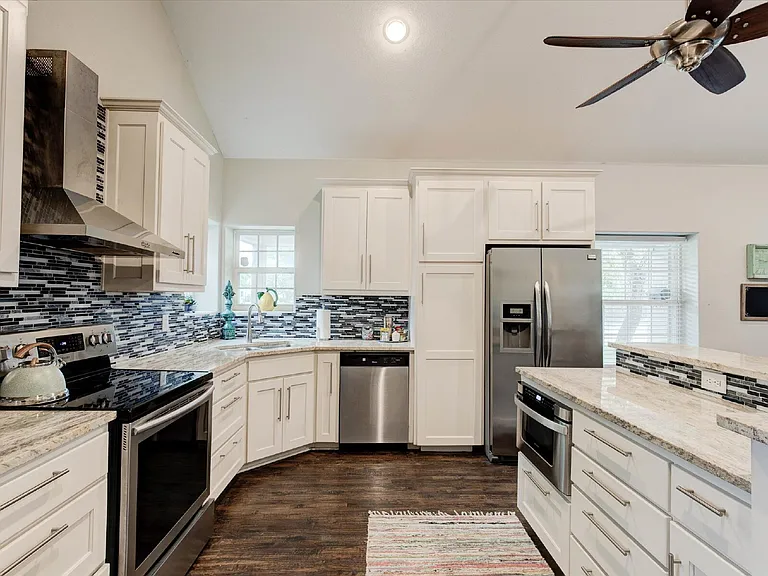 2521 Benbrook Blvd — Photo 13