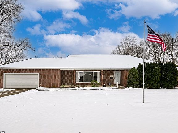 2nd image of 639 Sydney Pl