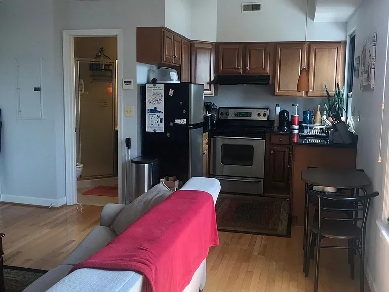 1321 Fairmont St NW #405 — Photo 2