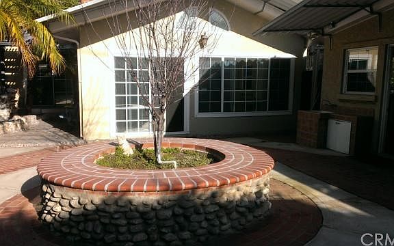 3rd image of 2831 N Bellflower Blvd