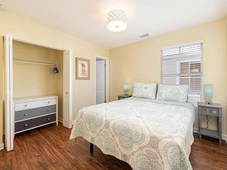 1075 Duval St #R12 — Photo 19