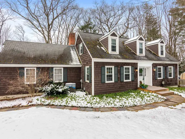 12 Ridge Road, Essex, VT 05452
