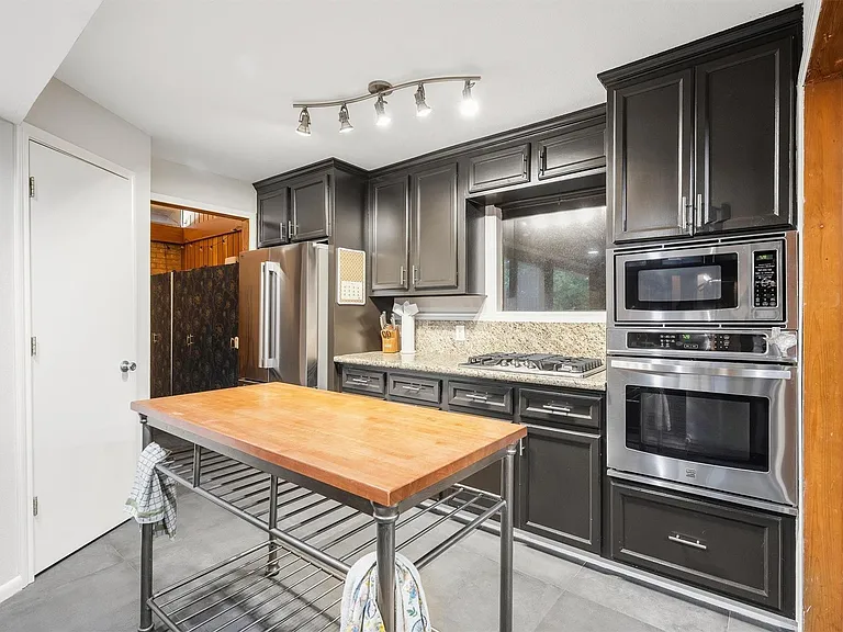 29 Winged Foot Dr — Photo 13