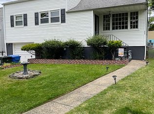 37 Snyder Rd, Fords, NJ 08863