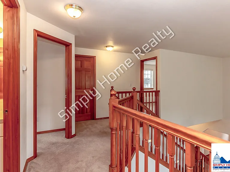 4100 Campus Green Dr NE — Photo 18