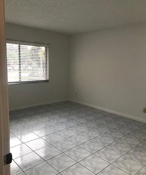 304 Palm Coast Pkwy NE — Photo 13