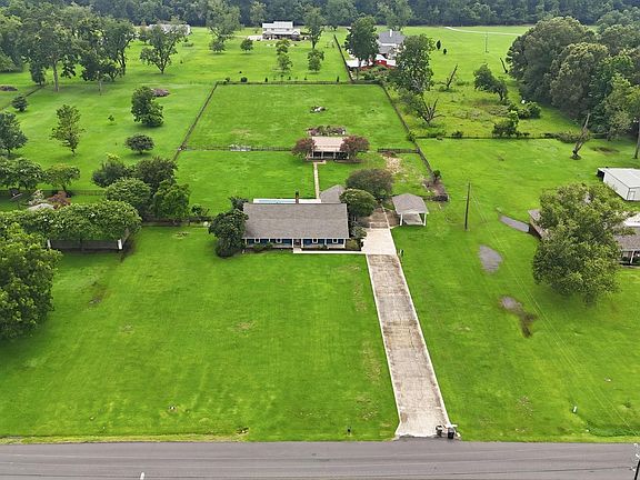 3rd image of 23231 Sunnyside Ln