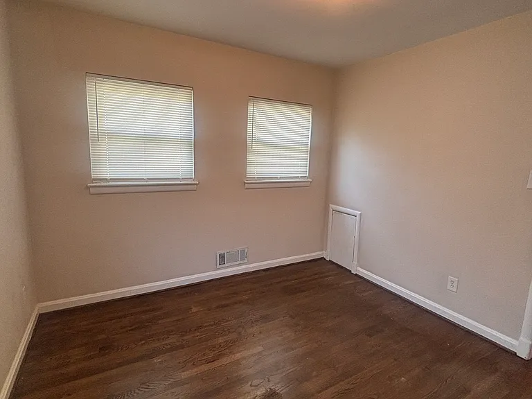 11203 Dodson Ln — Photo 28