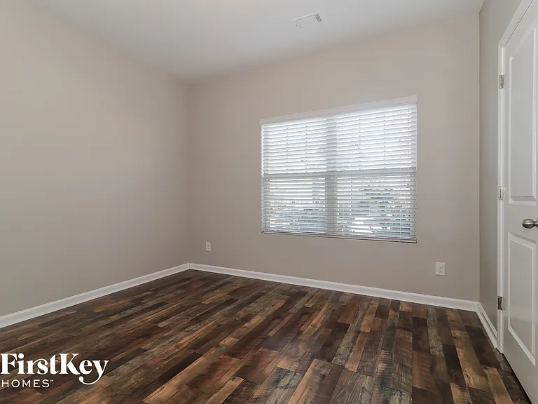 109 Caledonian Cir — Photo 14