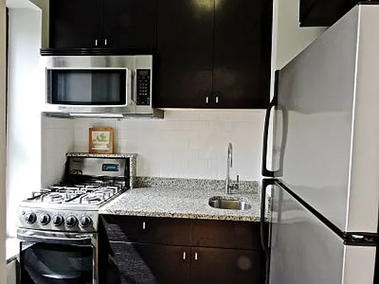 Rented by Engel & Völkers New York City | media 9