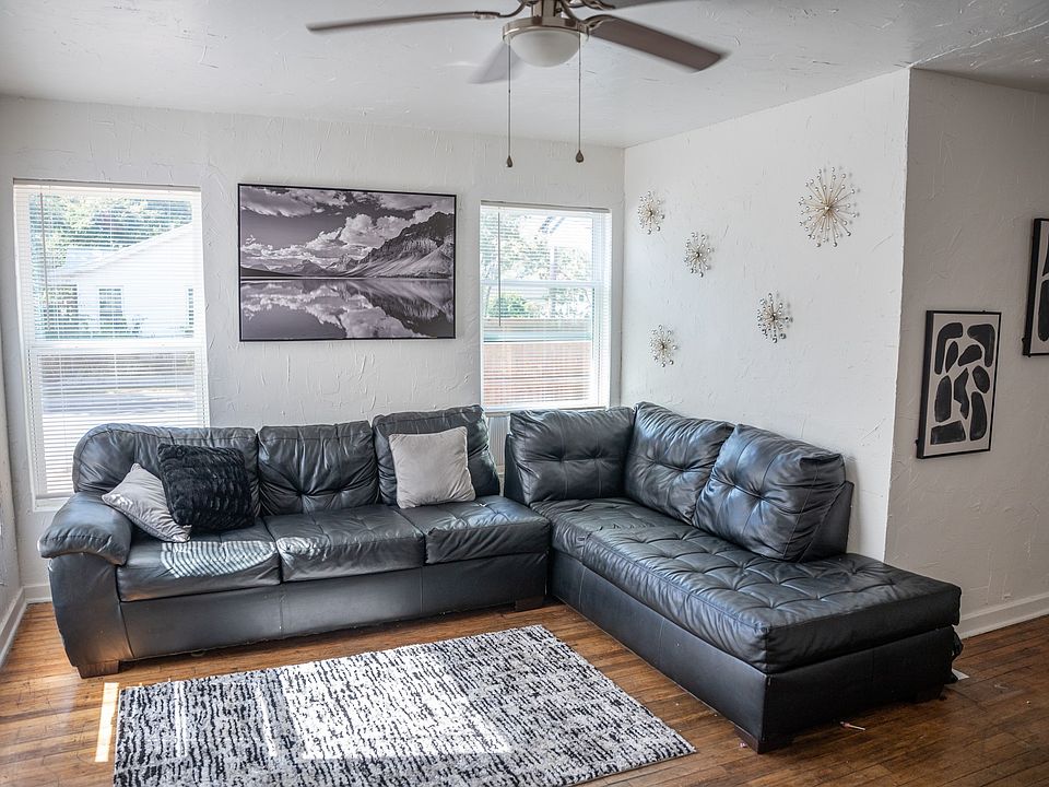 19th image of 2856 Halbert St