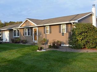 3409 Willow Run Rd, Kempton, PA 19529