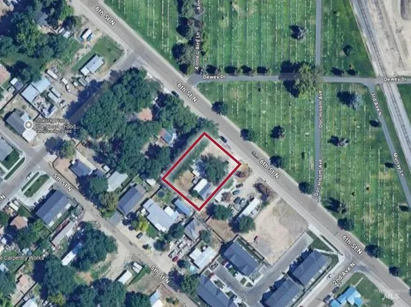 137 6th St N, Nampa, ID 83687
