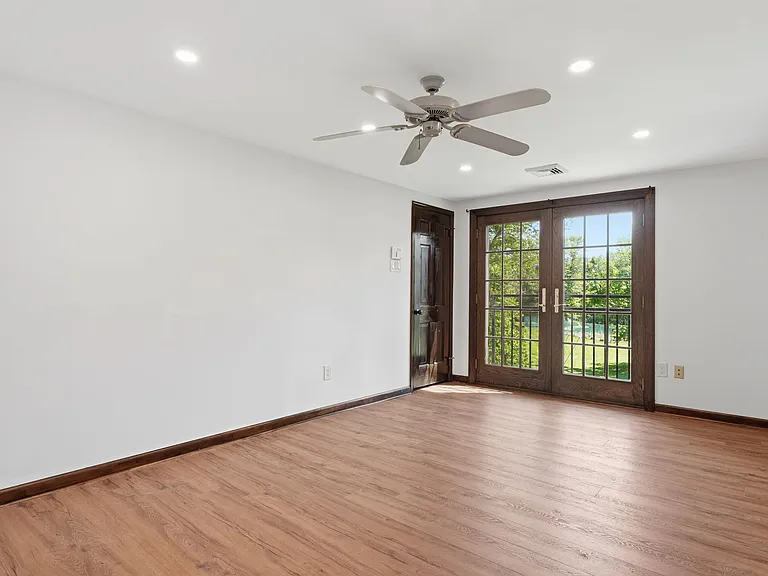 612 Bustleton Pike — Photo 38