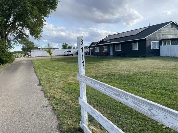 3717 E Locust Ln, Nampa, ID 83686