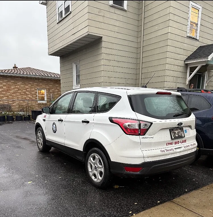 Cherokee Dr, Cheektowaga — Photo 1