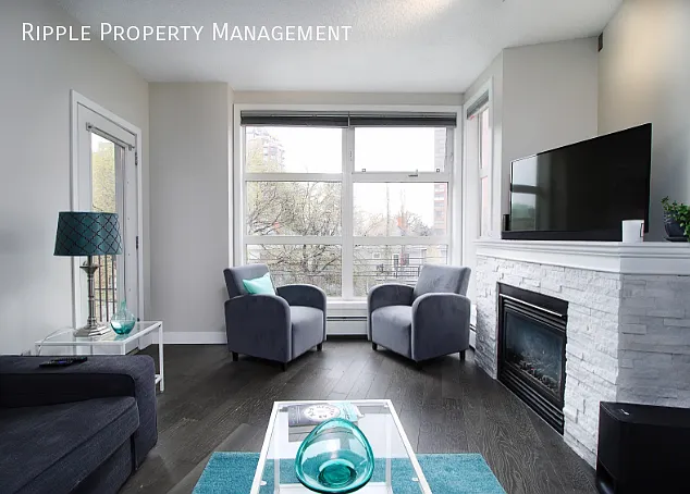 First Month Free! Fantastic 1 Bed/ 1 Bath Condo — Photo 2