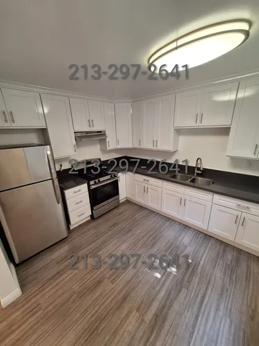 210 N Burlington Ave #4 Photo 1