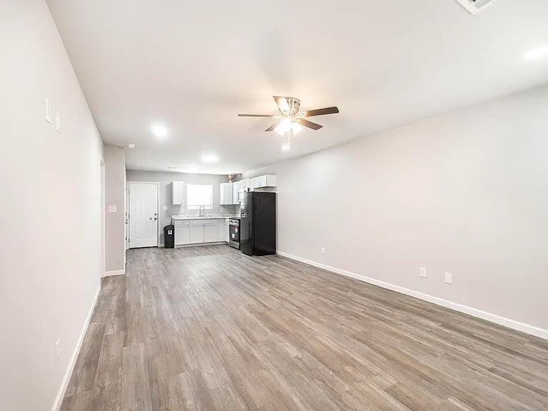 205 Doyle St #2 — Photo 9