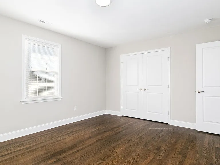 2 Bedroom/1 Bath and 3 Bedroom/2 Bath Quadplex — Photo 9