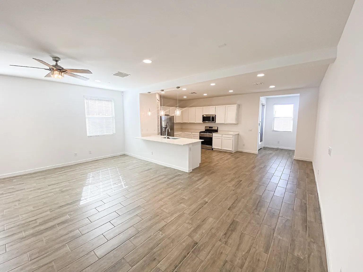 3534 E Dakota Dr — Photo 4