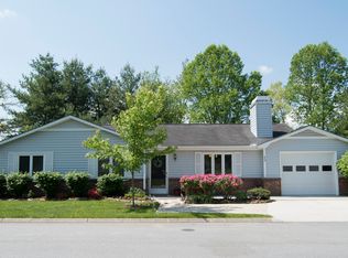 17 Wintry Dr, Hendersonville, NC 28792