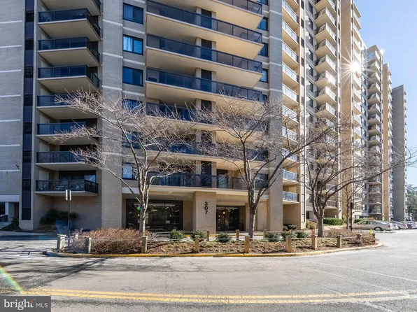 307 Yoakum Pkwy APT 1803, Alexandria, VA 22304