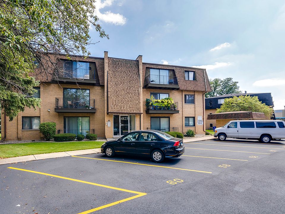 1st image of 4823 W 109th St APT 302