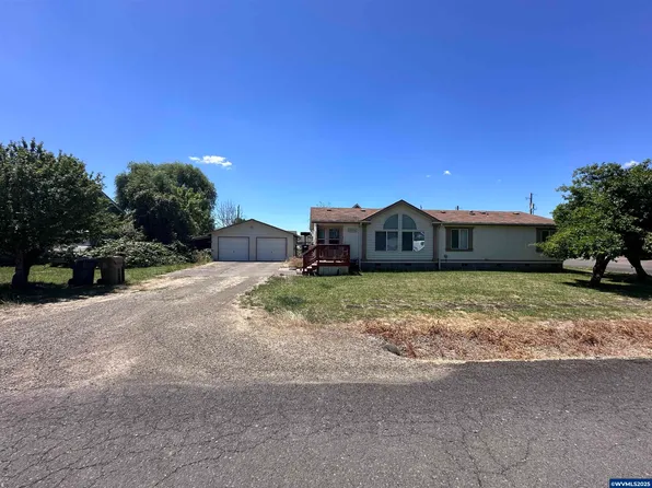 1325 W 4th St, Halsey, OR 97348