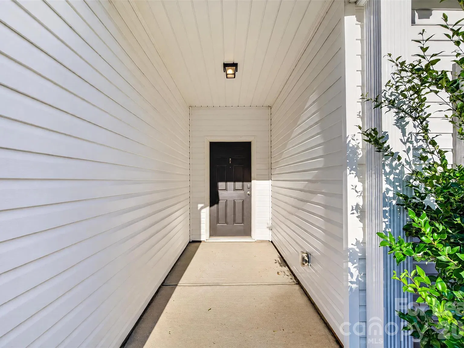 3 bed, 2.0 bath, $1,900 — Photo 4