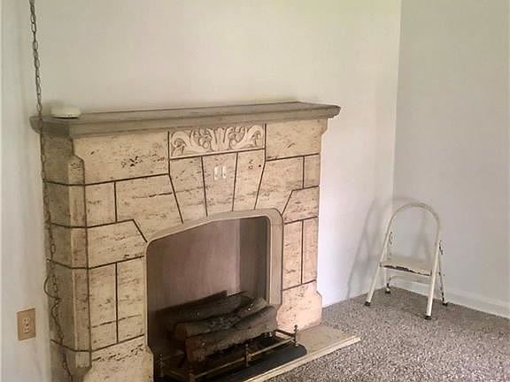 2nd image of 1683 Longwood Dr