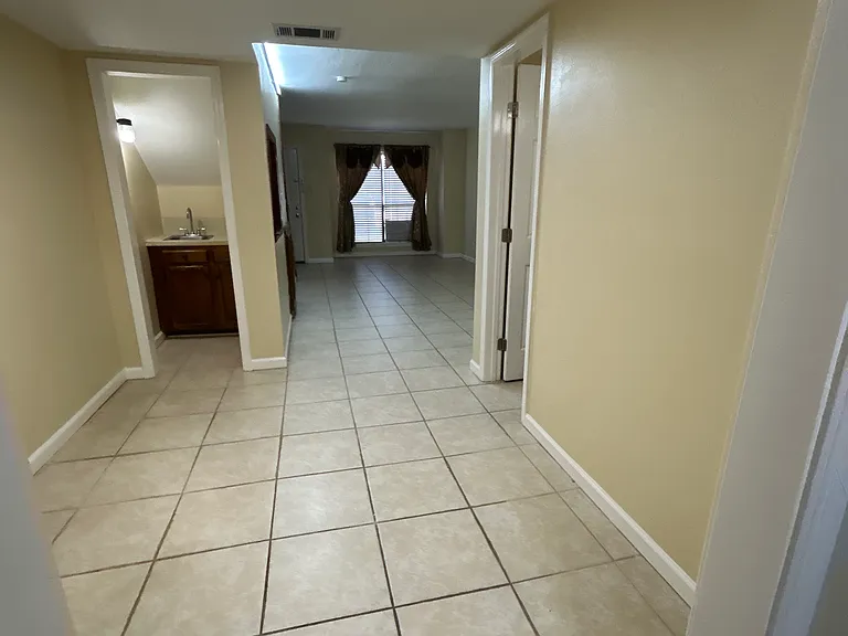 558 S Flannery Rd #B — Photo 3
