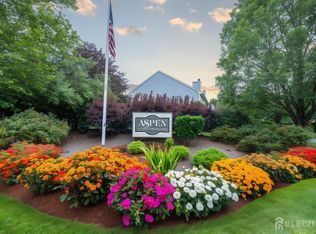 1211 Aspen Dr, Plainsboro, NJ 08536