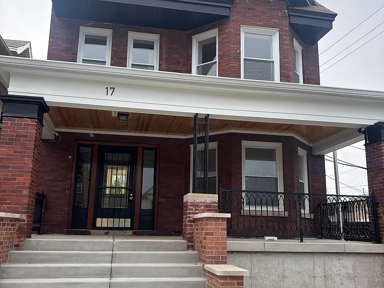 17 N Austin Blvd #1 — Photo 1