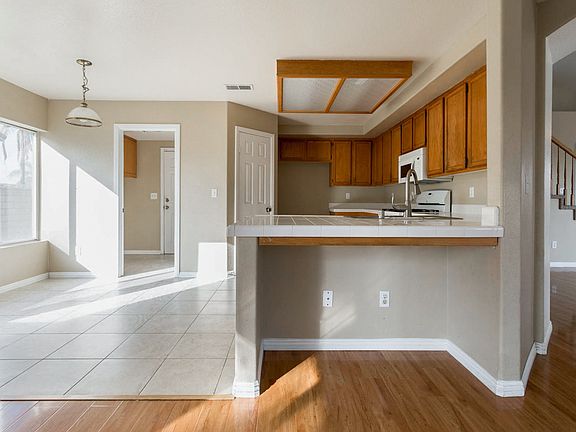 2nd image of 250 Riverview Dr