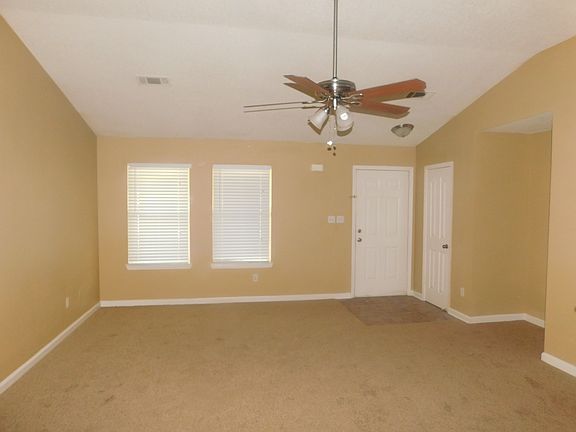 999376 _ Livingroom 1_05102016