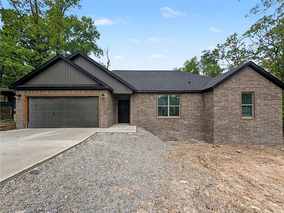1st image of 19 Mildenhall Dr