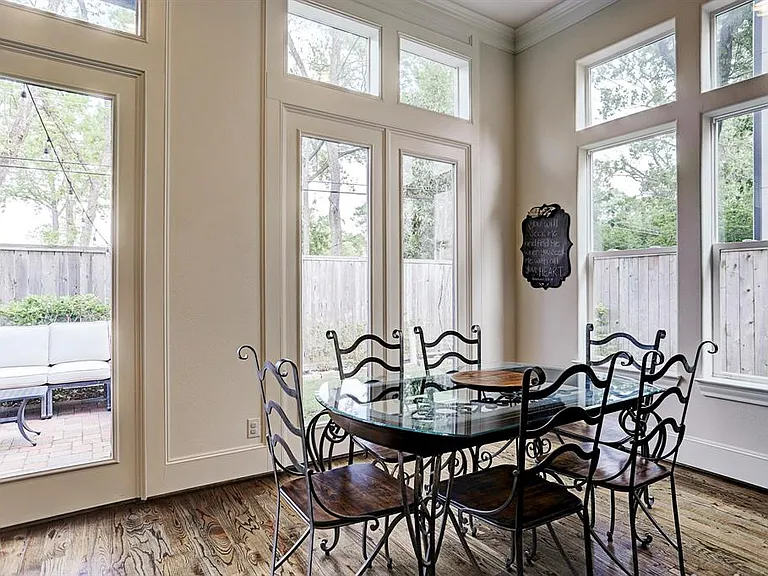 1802 Wrenwood Lakes — Photo 3